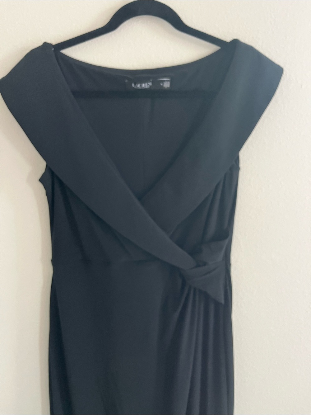 Lauren Ralph Lauren Black Jersey Off the Shoulder Gown size 12